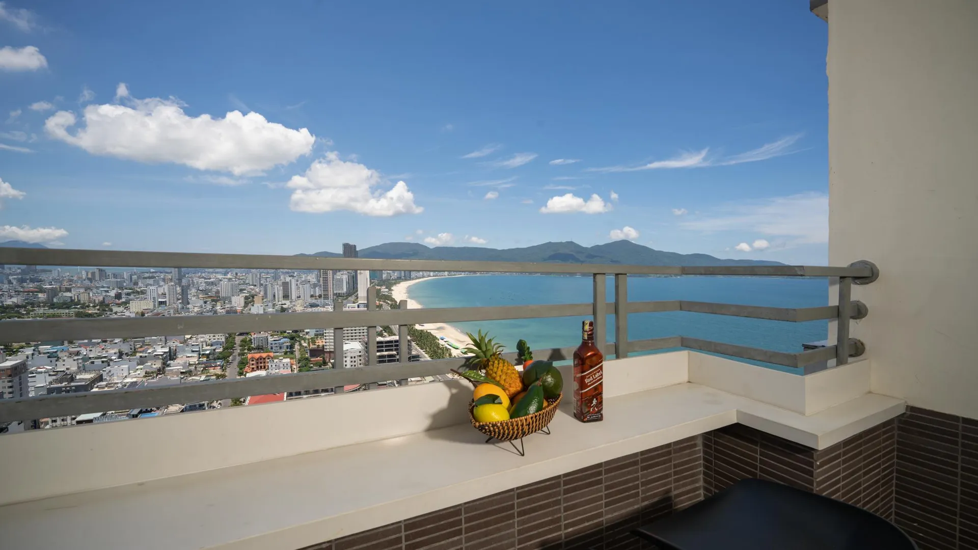 다낭 푸옥미의 아파트먼트 (66m², 침실 2개, 프라이빗 욕실 2개) 4성급 싱글룸 레스토랑