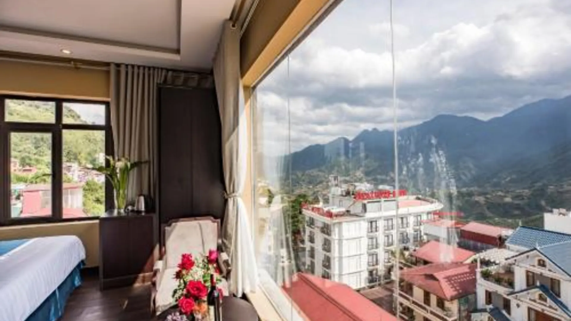 사파 사파 미모사 호텔  2성급 호텔 스위트룸