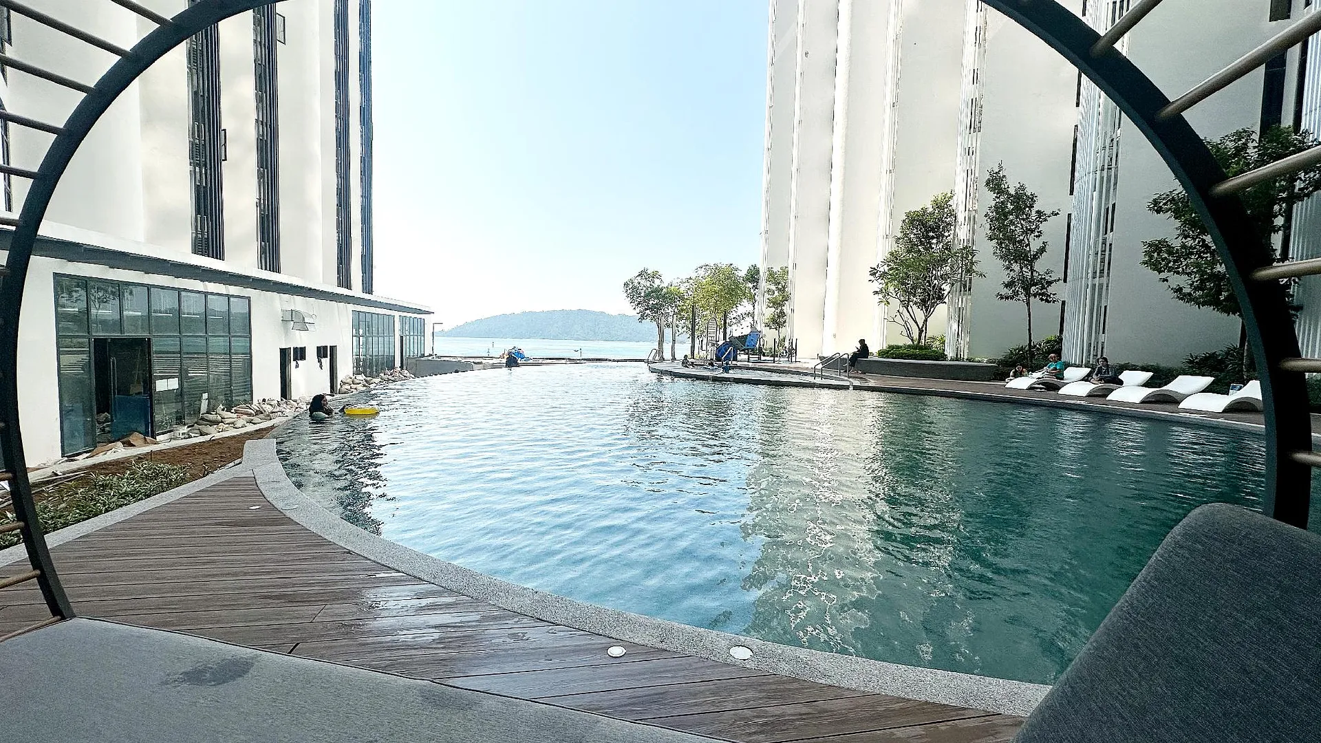 코타키나발루 더 쇼어 코타키나발루 시티 센터 바이 LW 스위트 5성급 호텔 로비