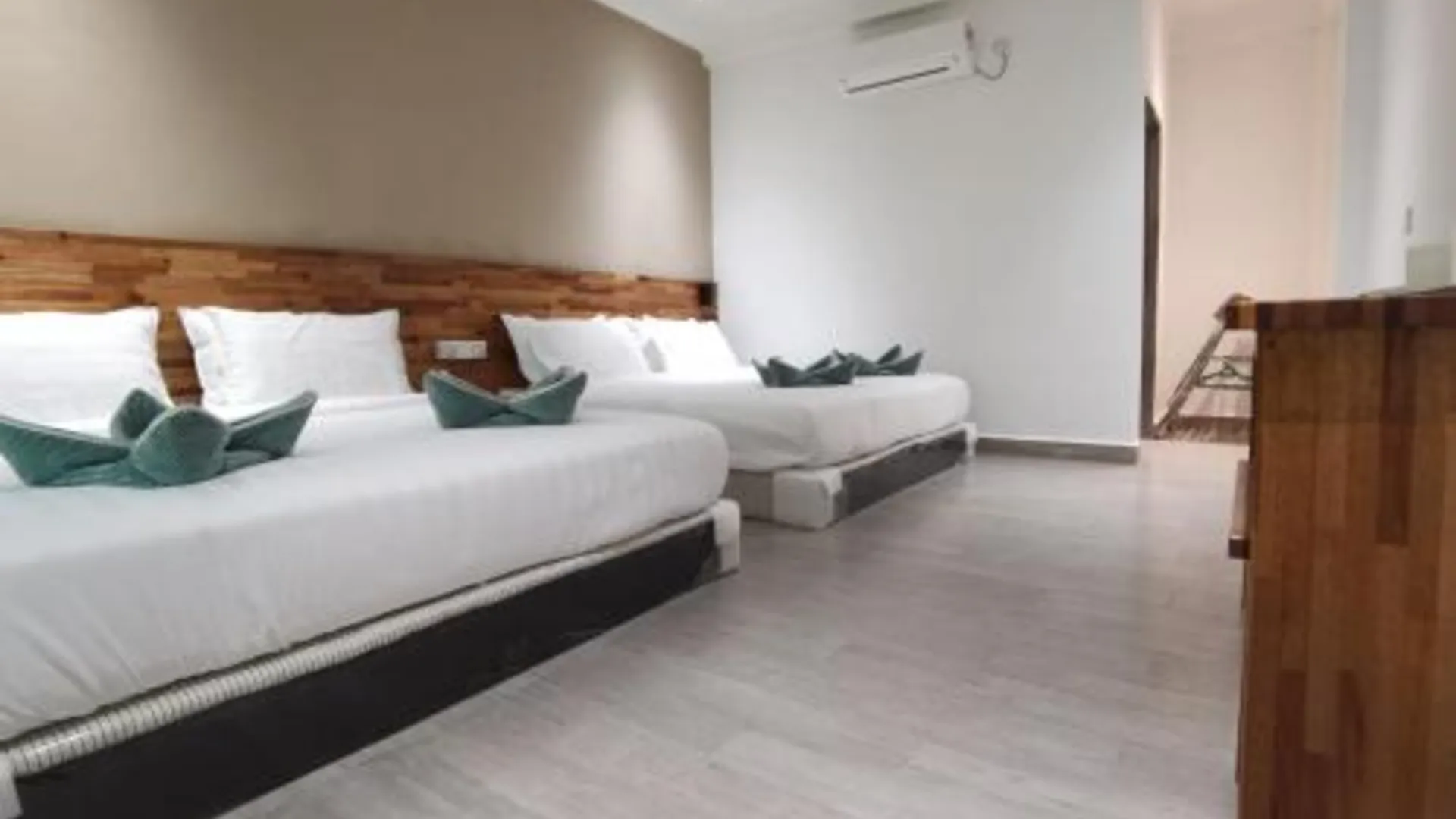 셈포르나 헤밍웨이 코티지 호텔 스위트룸