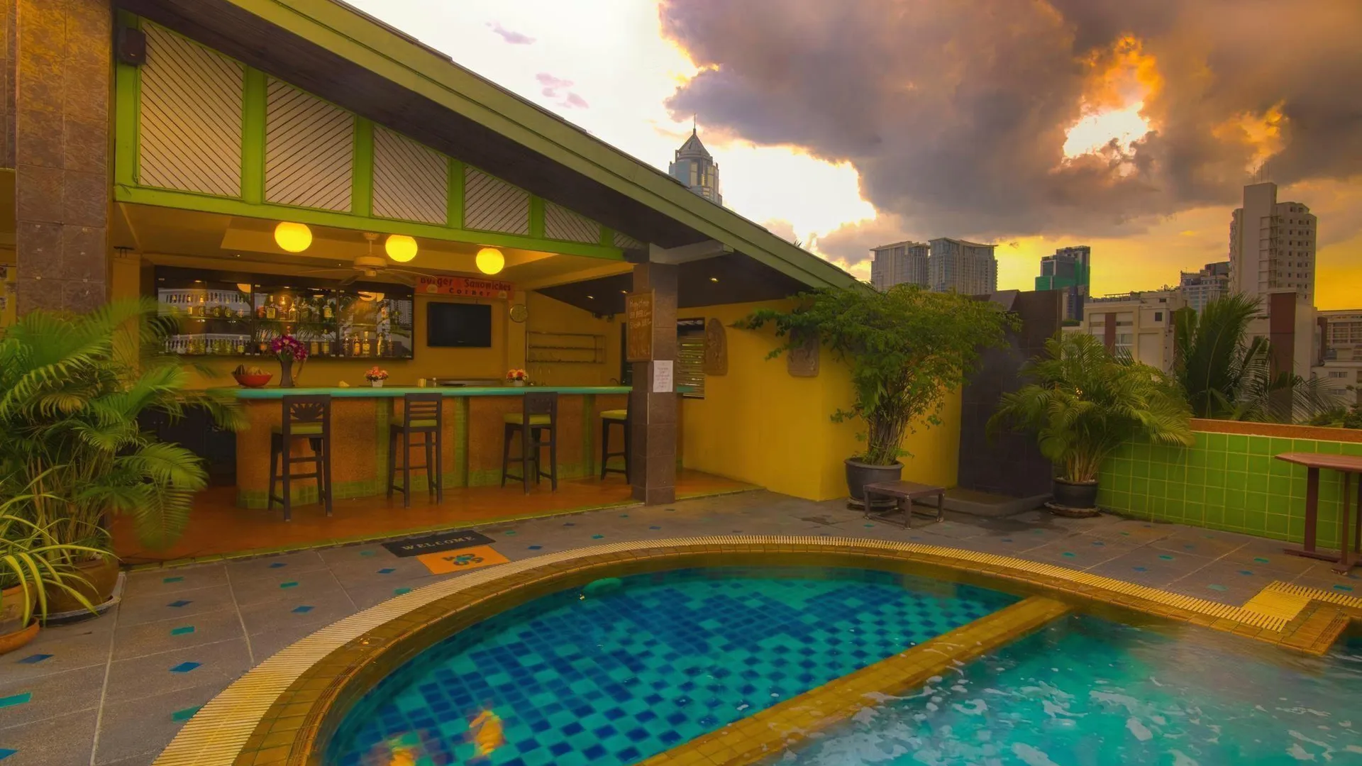 방콕 워라부리 수쿰윗 호텔  3성급 호텔 스위트룸