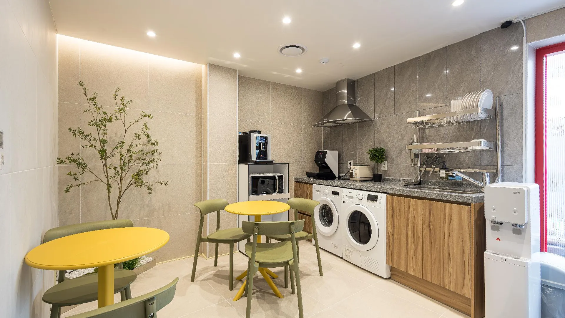 서울 노마드 2성급 호텔 로비