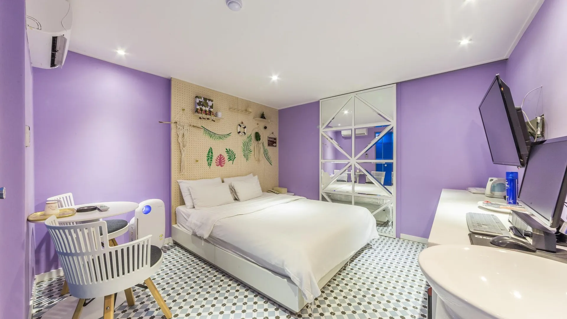 서울 신촌 모모 호텔 스위트룸