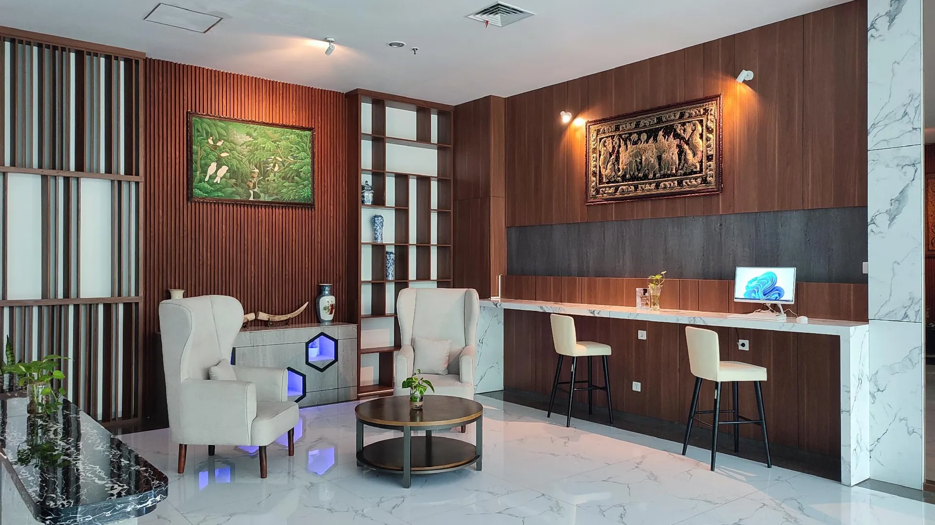 마카사르 UNHAS HOTEL & CONVENTION 4성급 호텔 로비