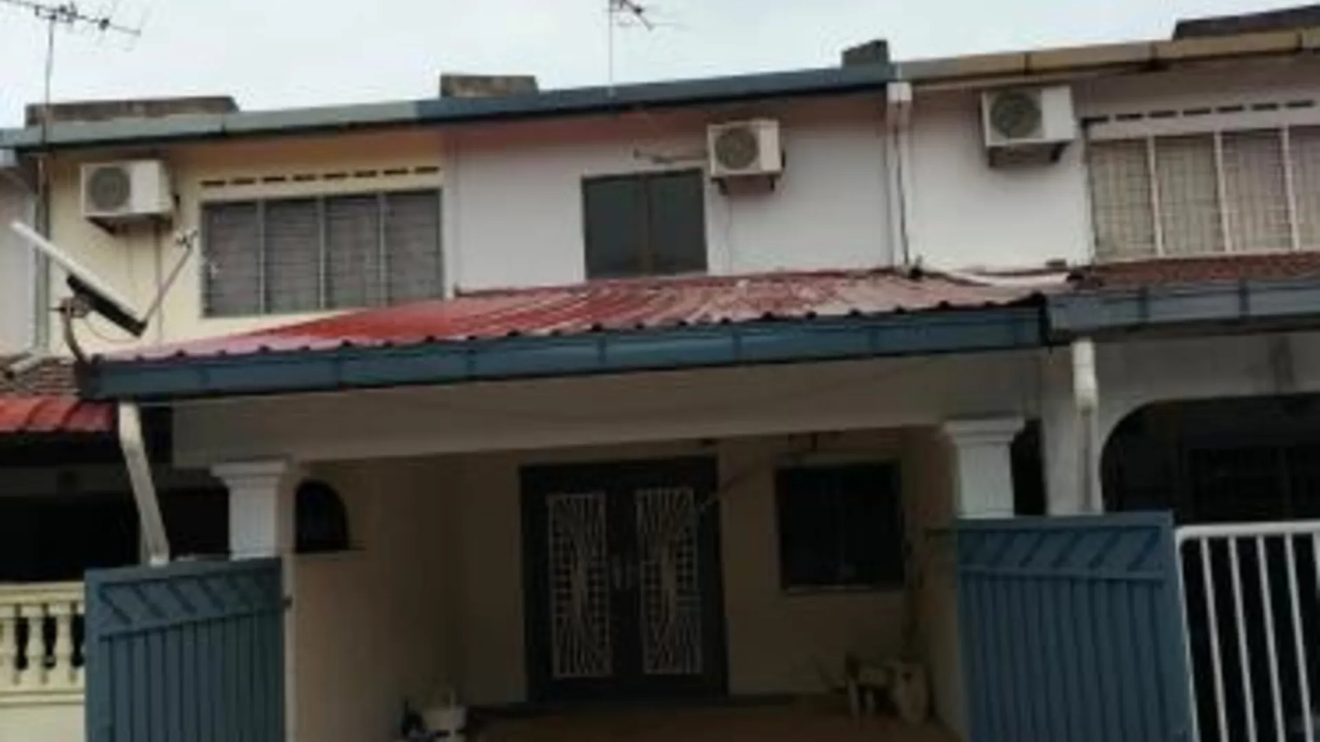 쿠안탄 쿠안탄 시티의 프라이빗 하우스 (650m², 침실 2개, 프라이빗 욕실 2개) 4성급 게스트하우스 수영장