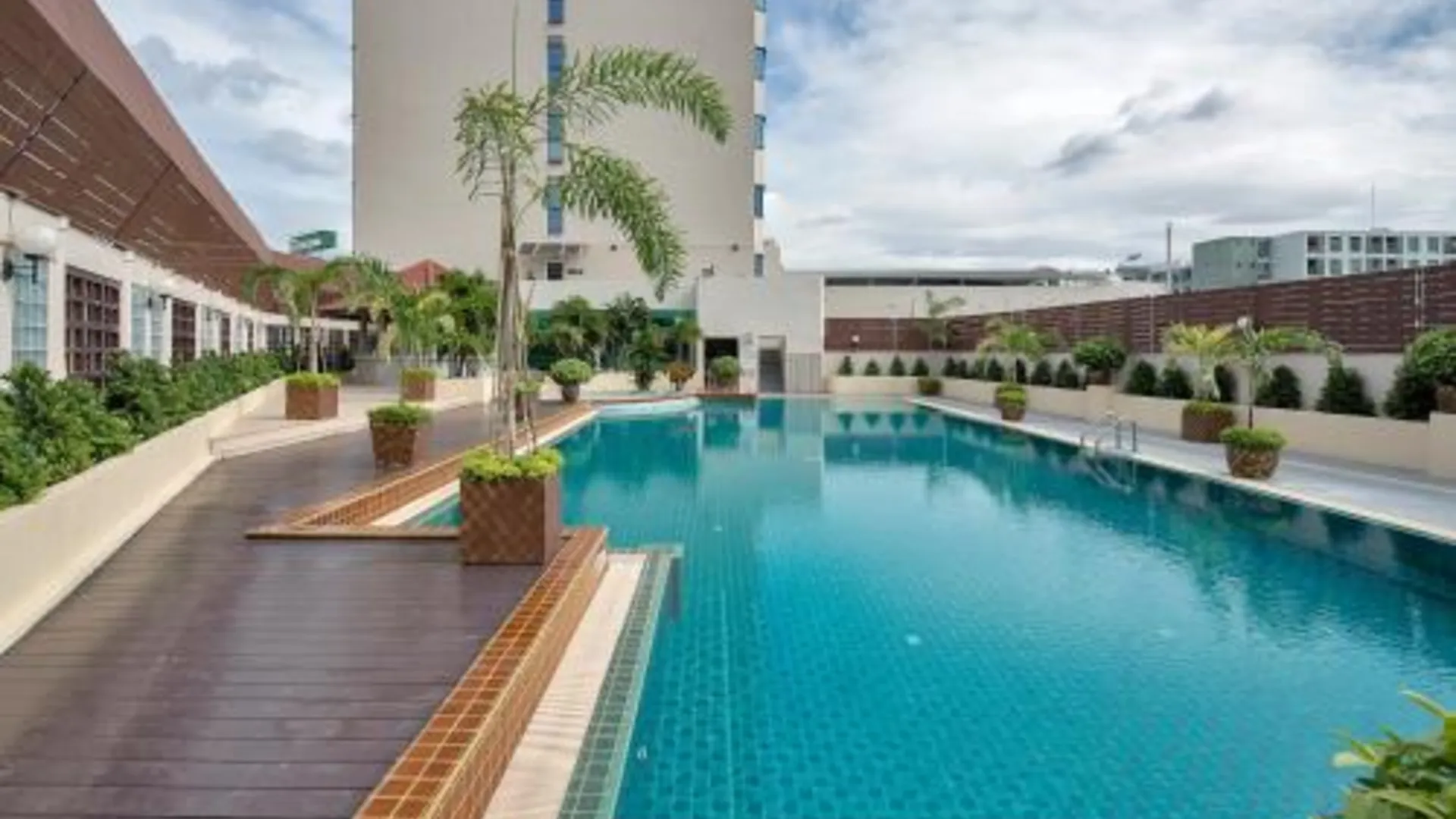 방콕 마루아이 가든 호텔 4성급 호텔 외관