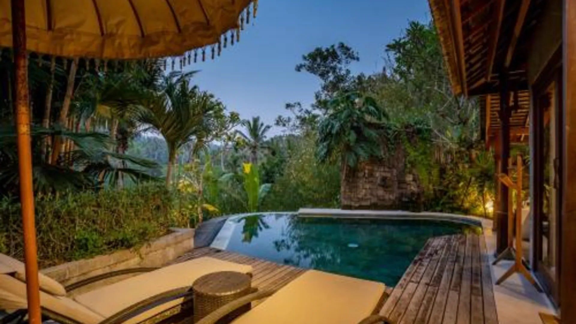 발리 나우 빌라 우붓 4성급 호텔 객실