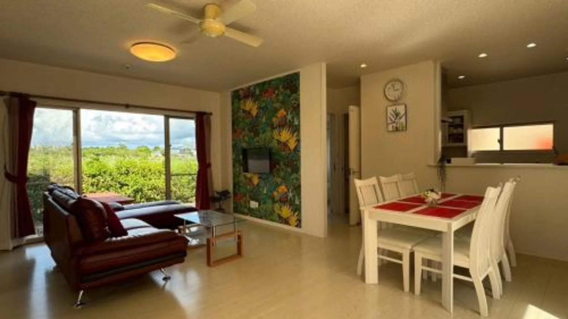 오키나와 본섬 RB 빌라 스무이데 3성급 호텔 로비