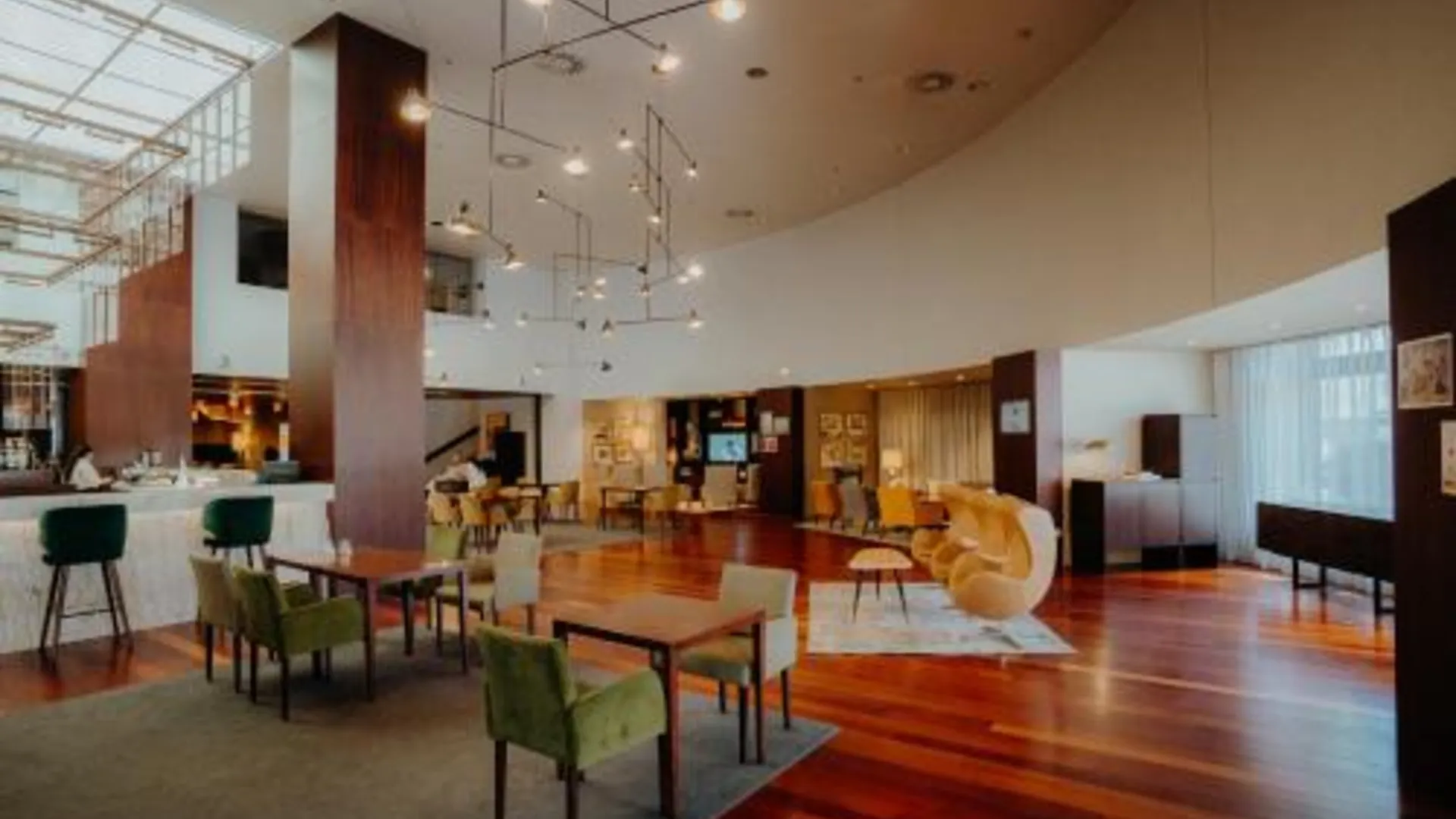 빌라 노바 드 가이아 가이아 레지던스 4성급 호텔 로비