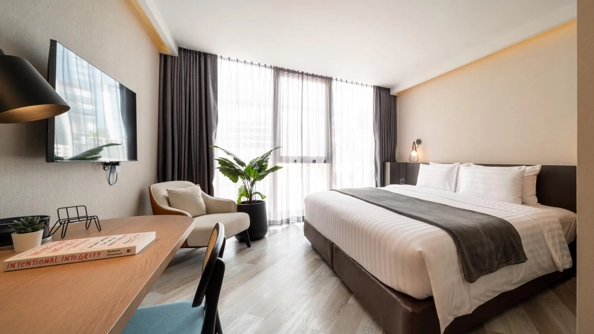 방콕 시커스 파인더스 라마 4 호텔, 슈어스테이 컬렉션 바이 BW 4성급 호텔 스위트룸