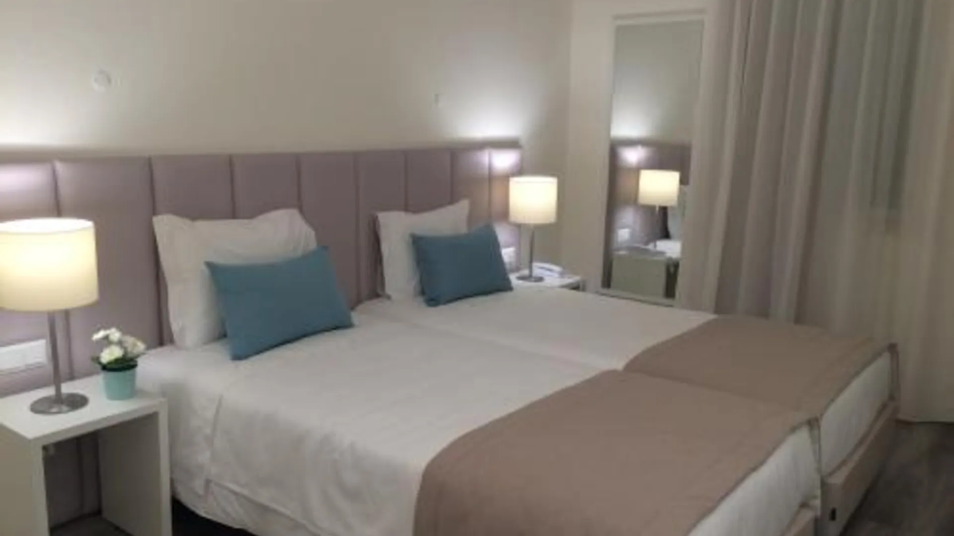 알쿠팀 호텔 달코침 3성급 호텔 스위트룸