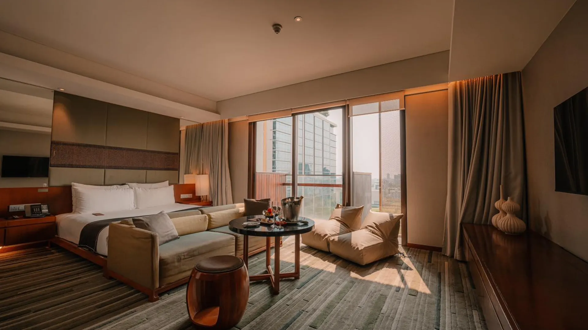 방콕 한사르 방콕 호텔 5성급 호텔 스위트룸