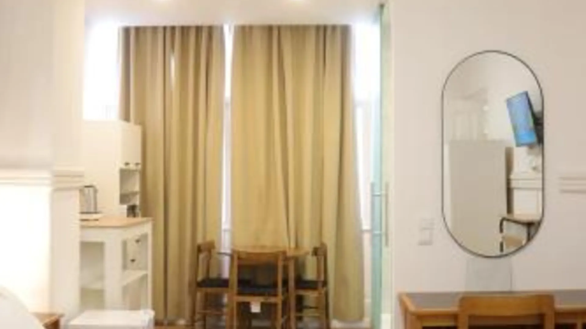 리스본 미디스 알로자멘투 로컬 2성급 호텔 스위트룸