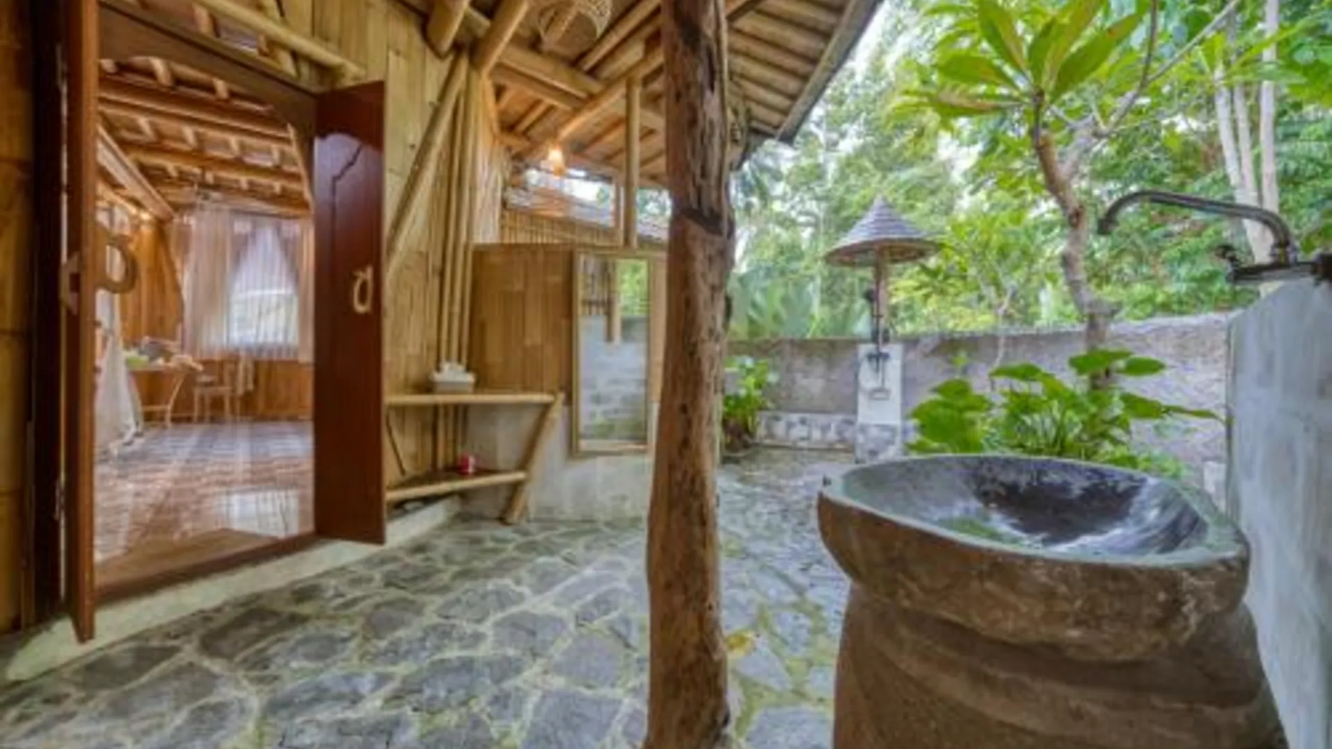 발리 밤부 캐빈 생츄어리 바이 누산타라 호스피탤리티 4성급 호텔 외관