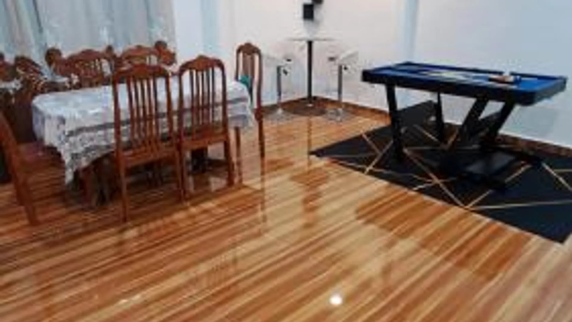 포트 딕슨 타만 포트 딕슨 우타마의 프라이빗 하우스 (2800m², 침실 3개, 프라이빗 욕실 2개) 4성급 게스트하우스 부대시설