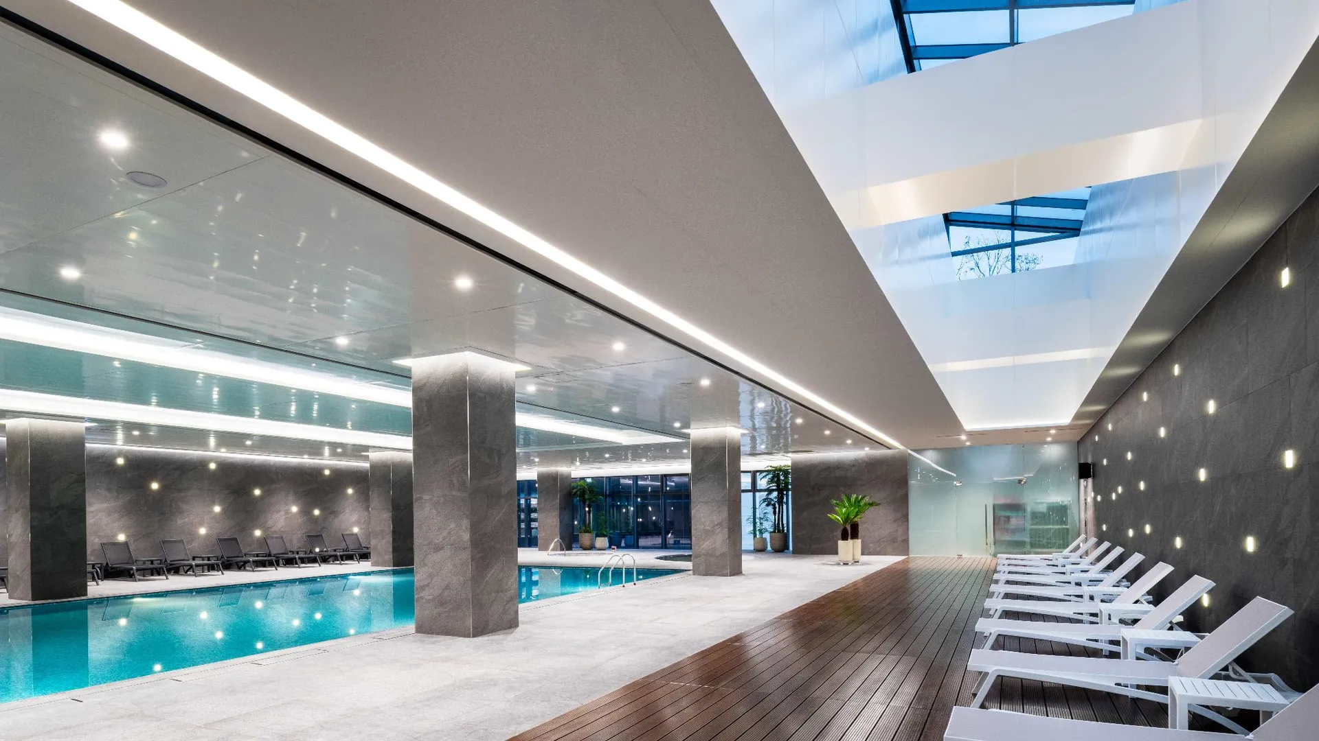 성남 더블트리 바이 힐튼 서울 판교 레지던스 5성급 호텔 수영장