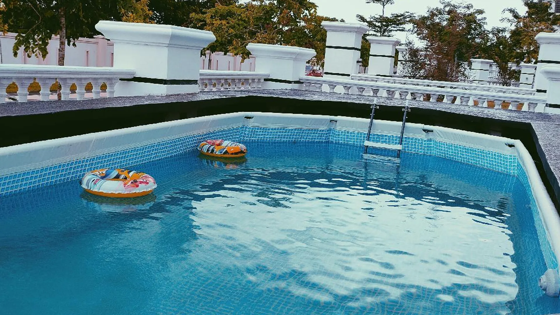 샤알람 세티아 알람의 프라이빗 하우스 (333m², 침실 5개, 프라이빗 욕실 5개) 4성급 싱글룸 레스토랑