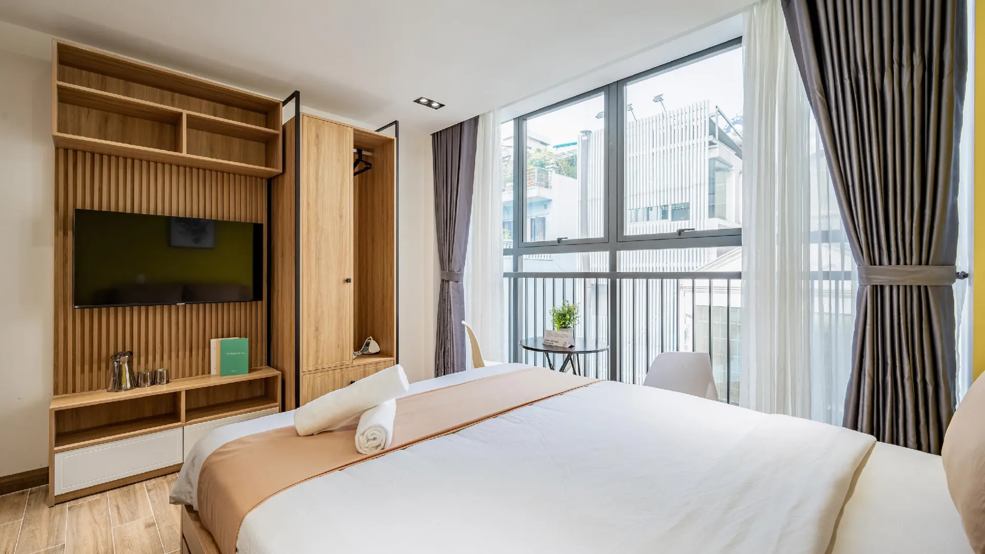 호치민 코즈룸 홈 - 데이지 하우스 4성급 호텔 스위트룸