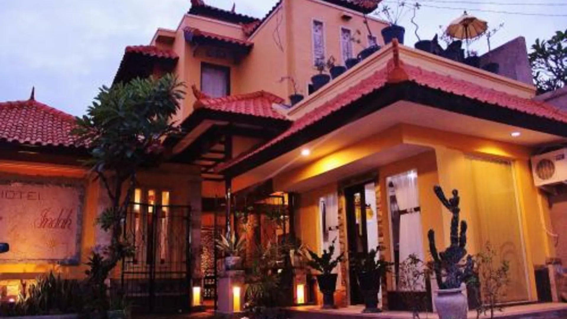 발리 호텔 사누르 인다 1성급 호텔 외관