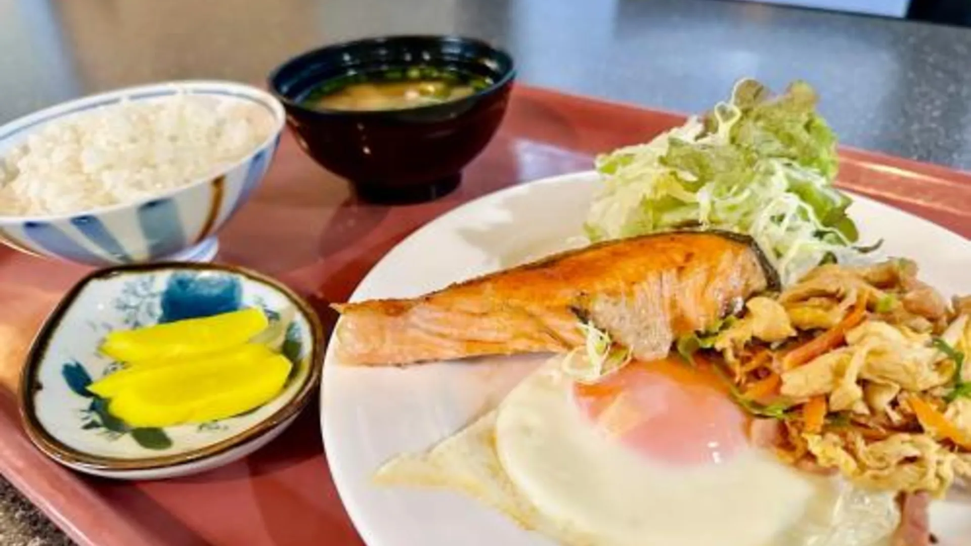 이시가키 호텔 해피 홀리데이 이시가키  2성급 호텔 전망