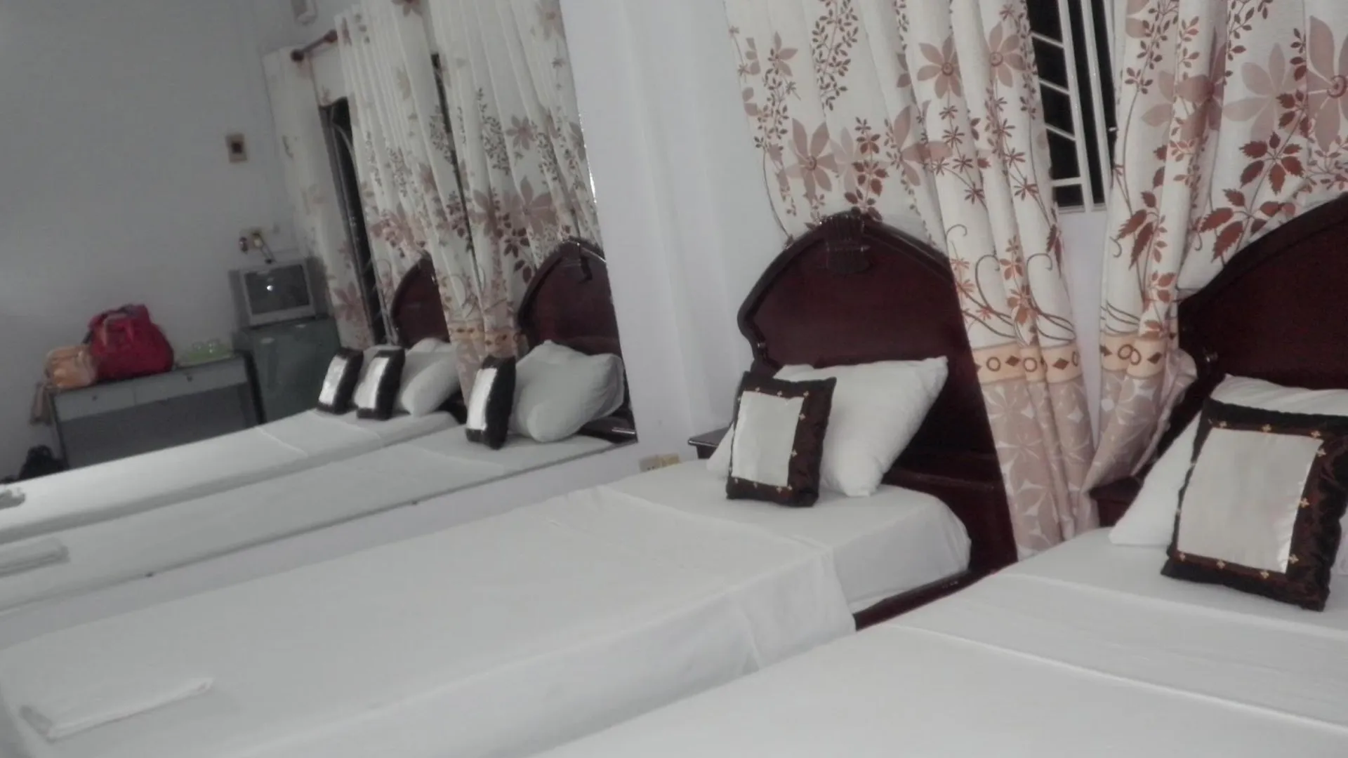 호치민 롱 호스텔 1성급 호텔 객실