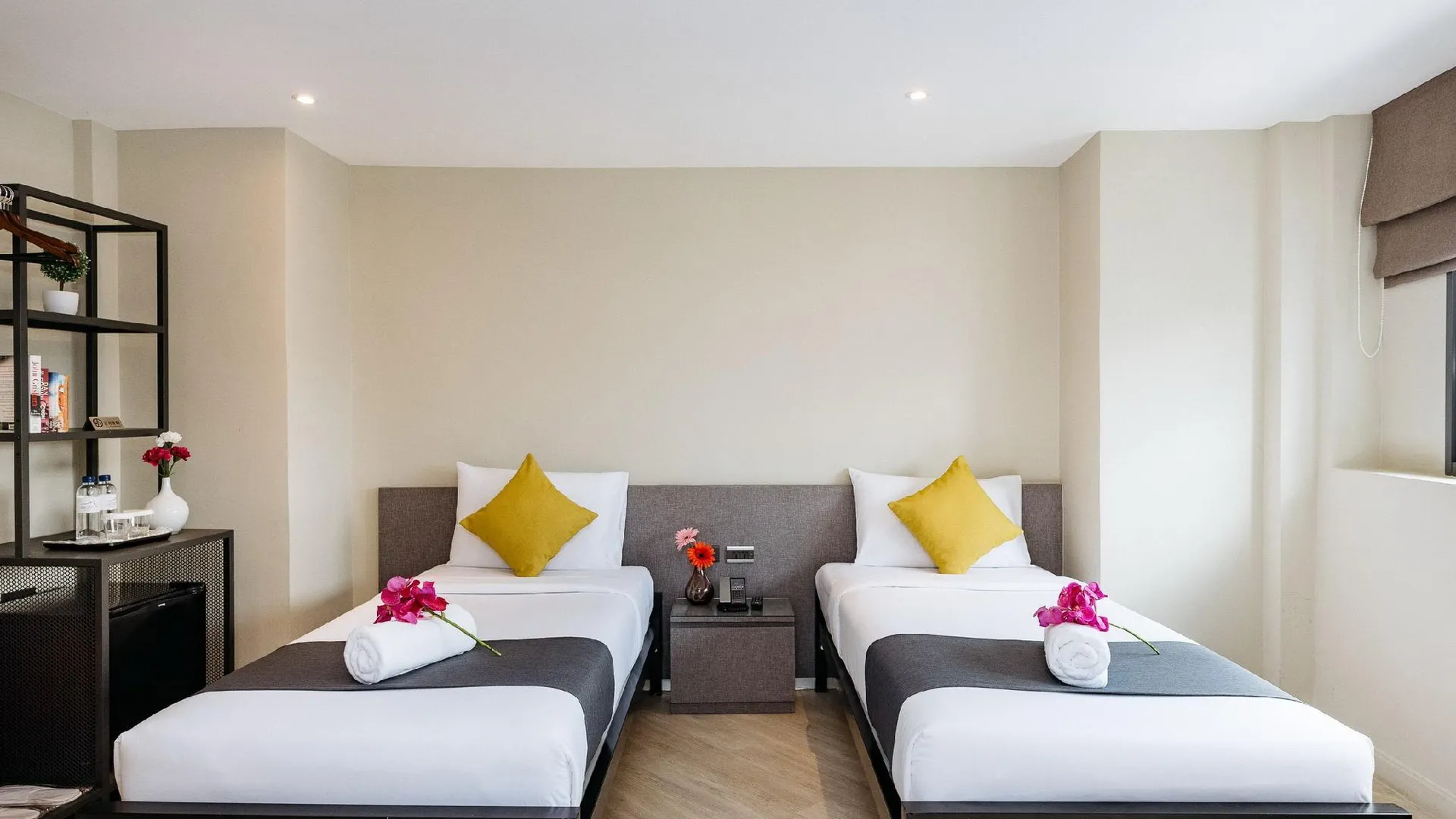 방콕 럭키 하우스 카오산 2성급 호텔 스위트룸