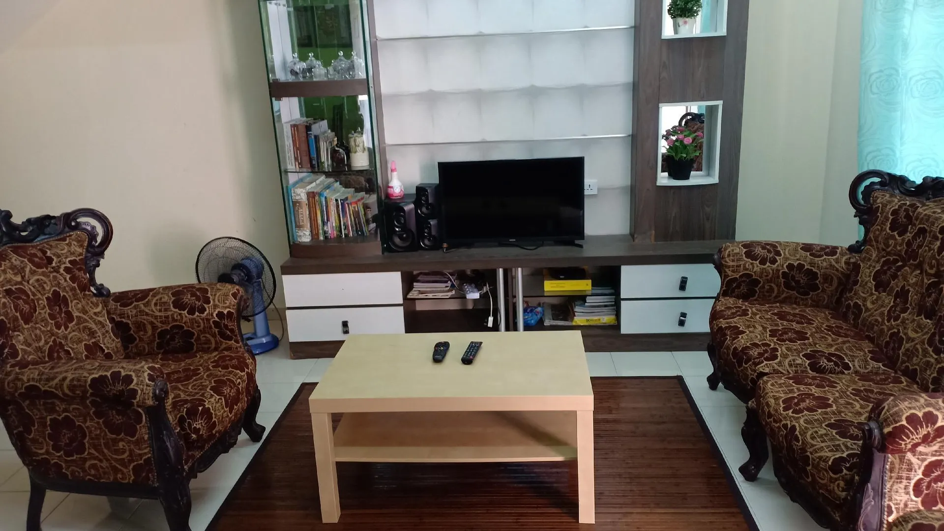 탄종 말림 (페락) 탄종 말림의 프라이빗 하우스 (93m², 침실 3개, 프라이빗 욕실 3개) 3성급 게스트하우스 스위트룸