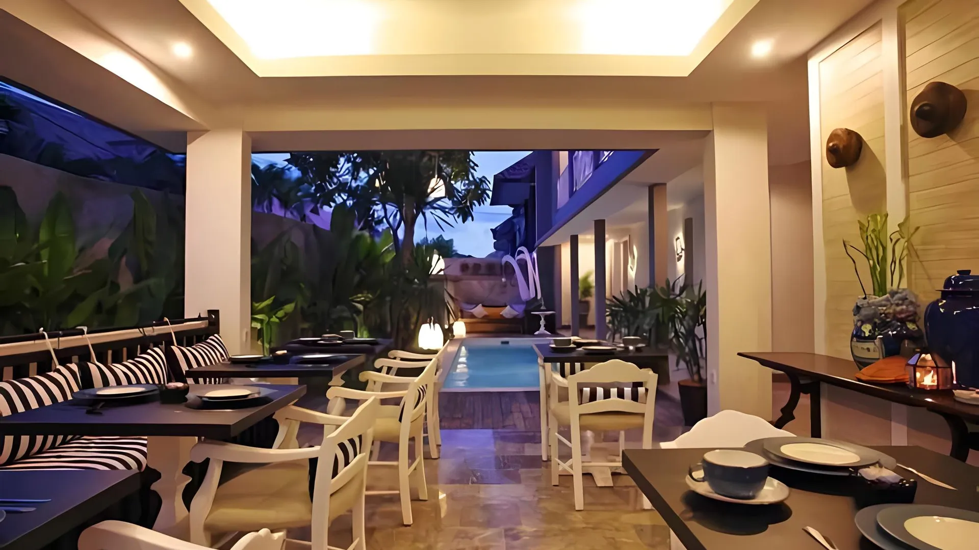 발리 더 칸젱 스위트 페티텐겟 4성급 게스트하우스 로비