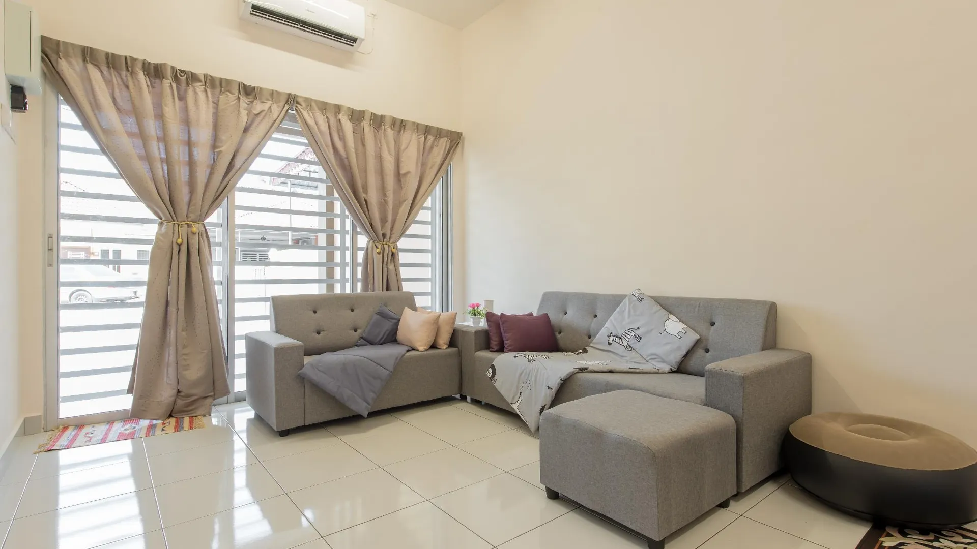 라하트 푸싱의 프라이빗 하우스 (1800m², 침실 3개, 프라이빗 욕실 2개) 3성급 게스트하우스 스위트룸