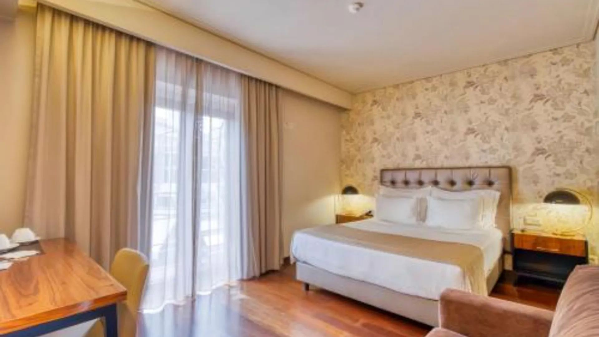 바탈라 Hotel Lis Batalha 4성급 호텔 스위트룸