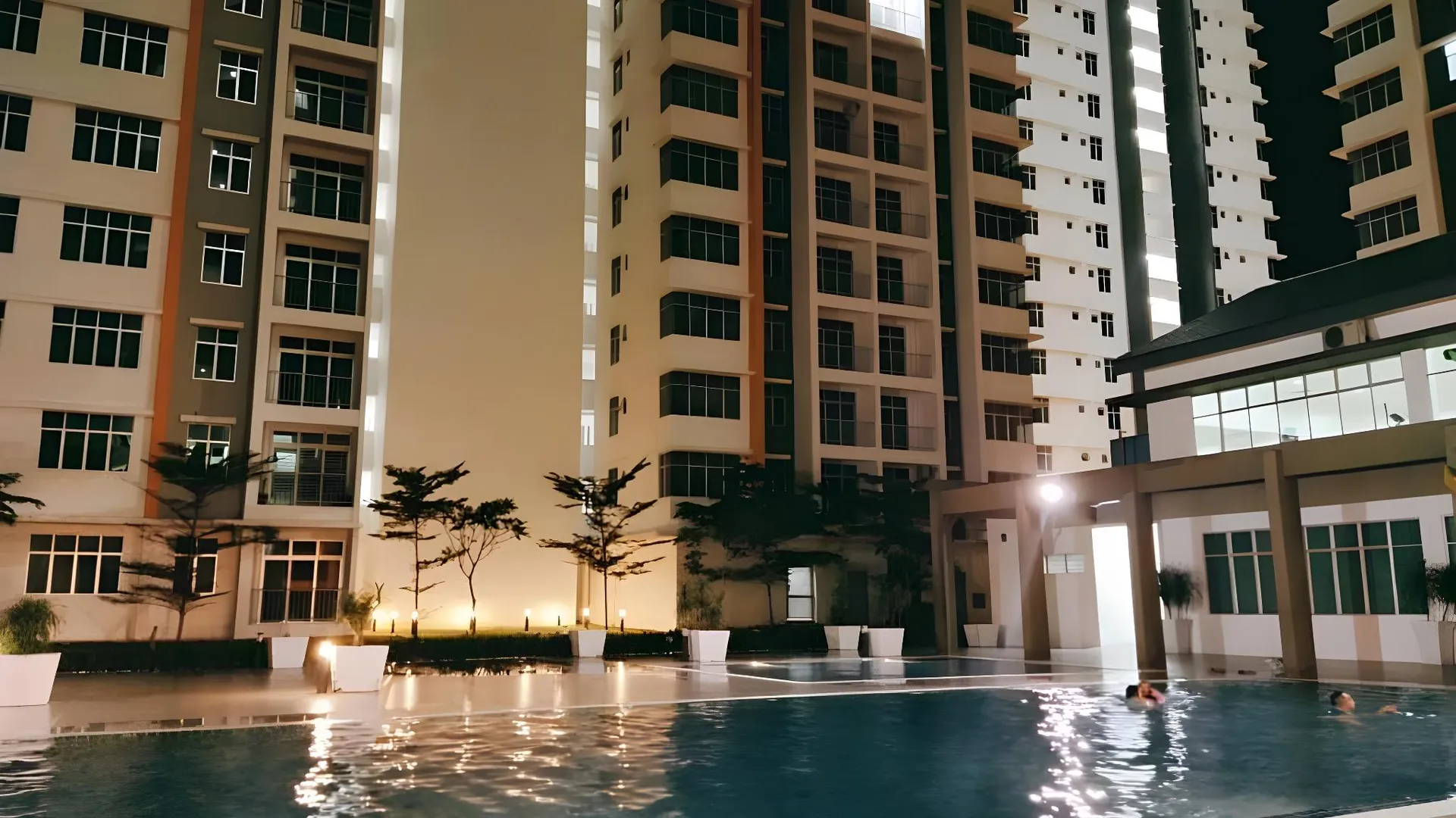 이포 캄퐁 울루 세포르의 아파트먼트 (346m², 침실 3개, 프라이빗 욕실 2개) 4성급 싱글룸 로비