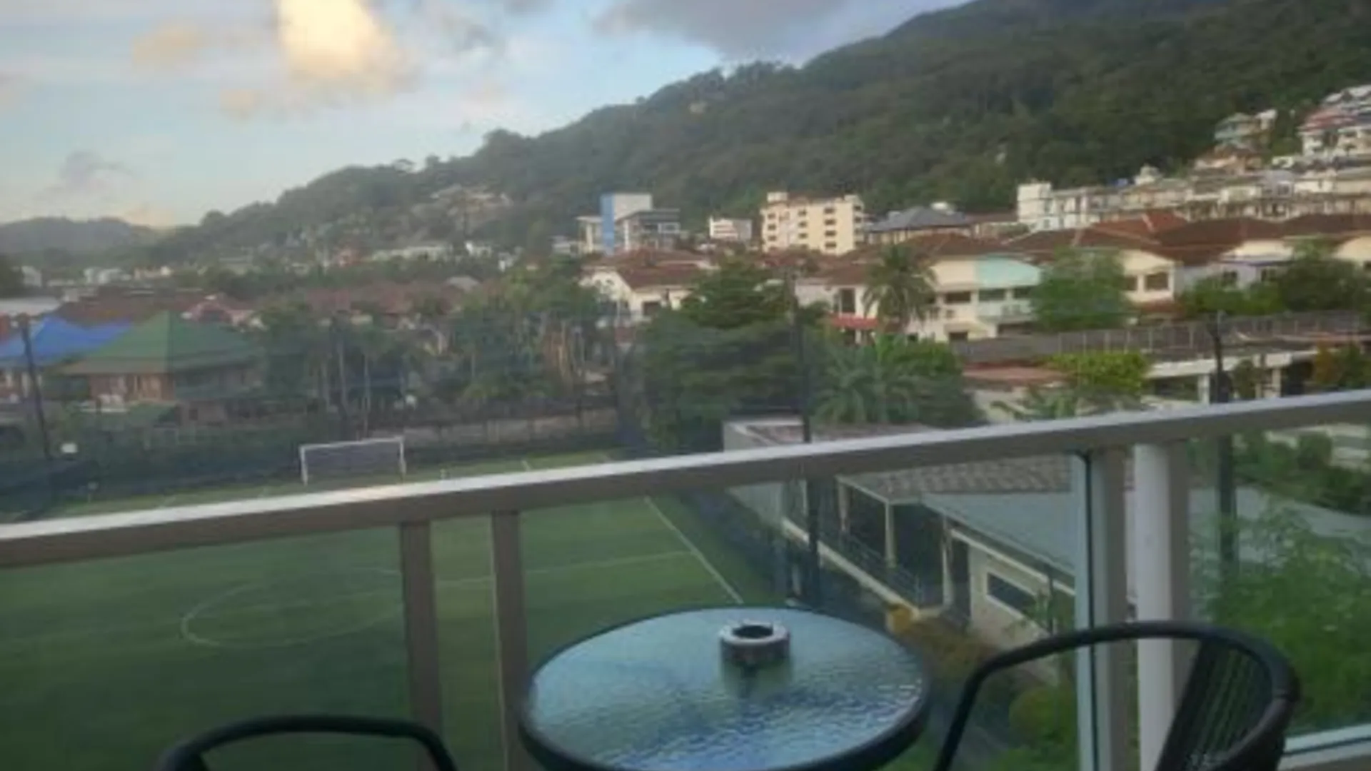 푸켓 Lucky3star 3성급 호텔 레스토랑