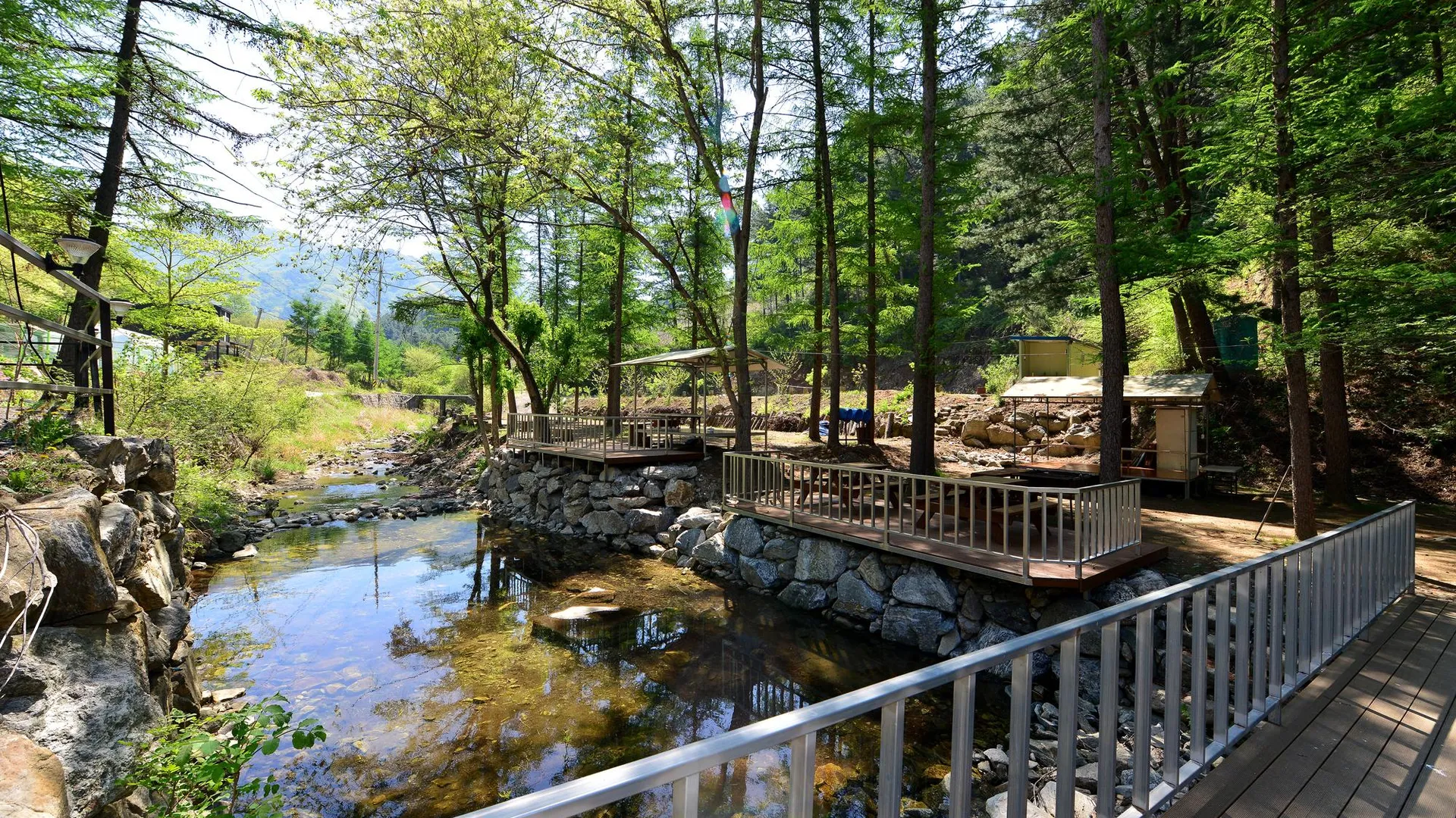 가평 가평 봉미산계곡예당펜션 1성급 게스트하우스 로비