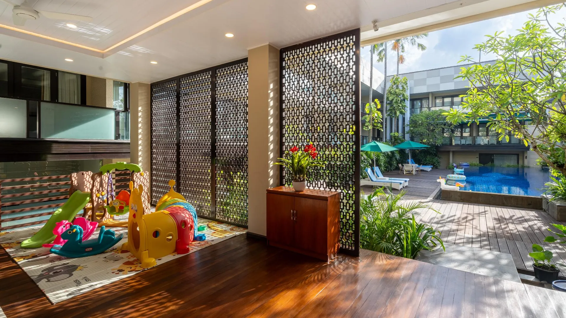 발리 데쿠타 호텔 3성급 호텔 수영장