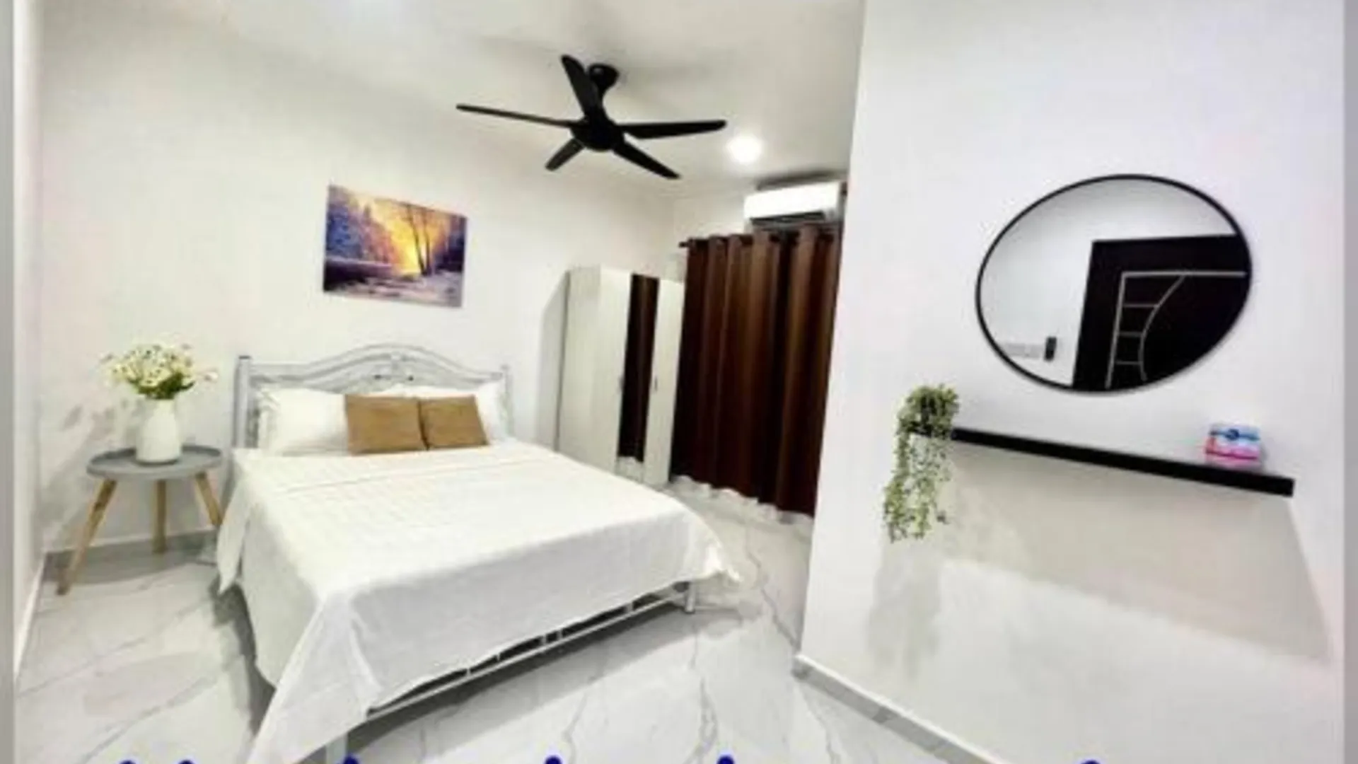 쿠안탄 반다르 인데라 마코타의 프라이빗 하우스 (100m², 침실 3개, 프라이빗 욕실 2개) 3성급 게스트하우스 객실