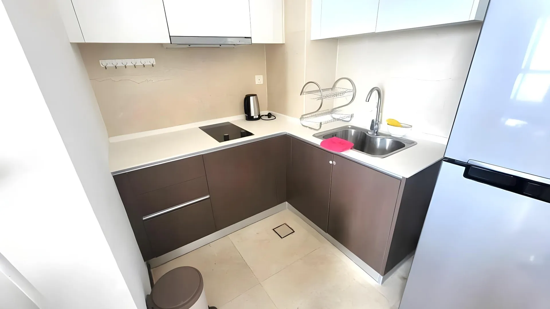 말라카 멜라카 라야의 프라이빗 하우스 (100m², 침실 2개, 프라이빗 욕실 2개) 3성급 싱글룸 레스토랑