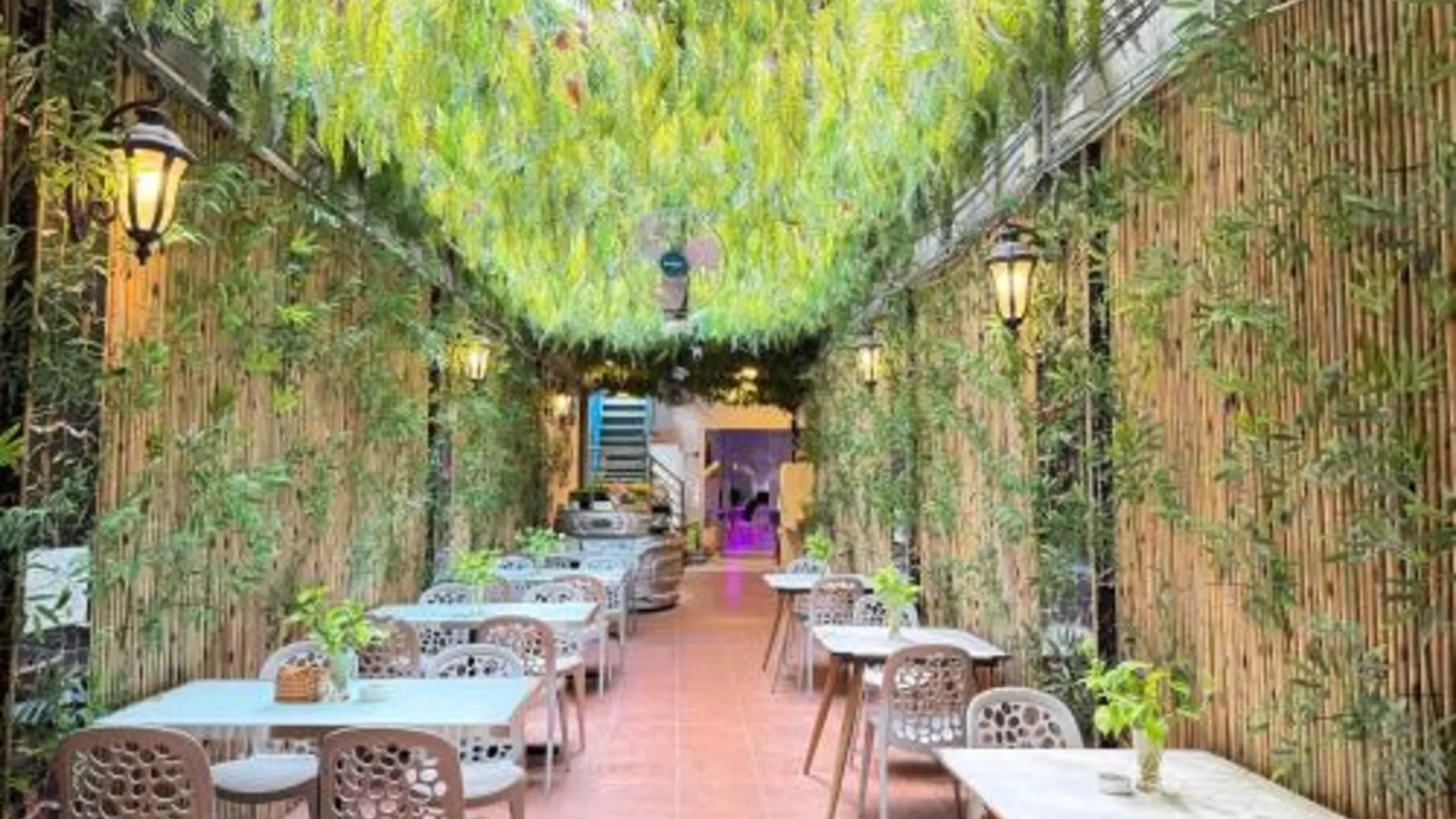 호치민 캡슐 리버사이드 사이공 2성급 호텔 로비