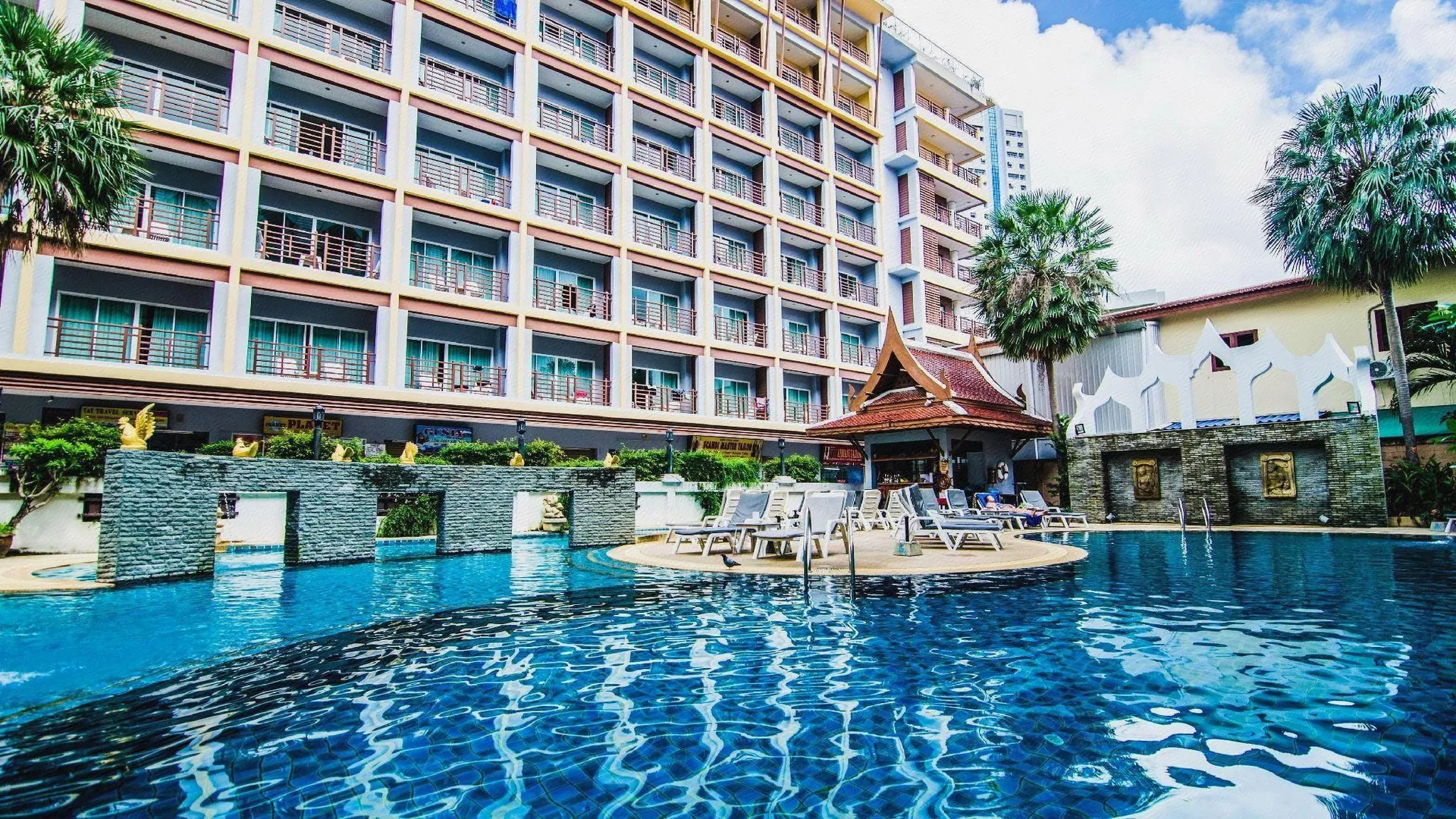 푸켓 아마타 파통 4성급 호텔 스위트룸