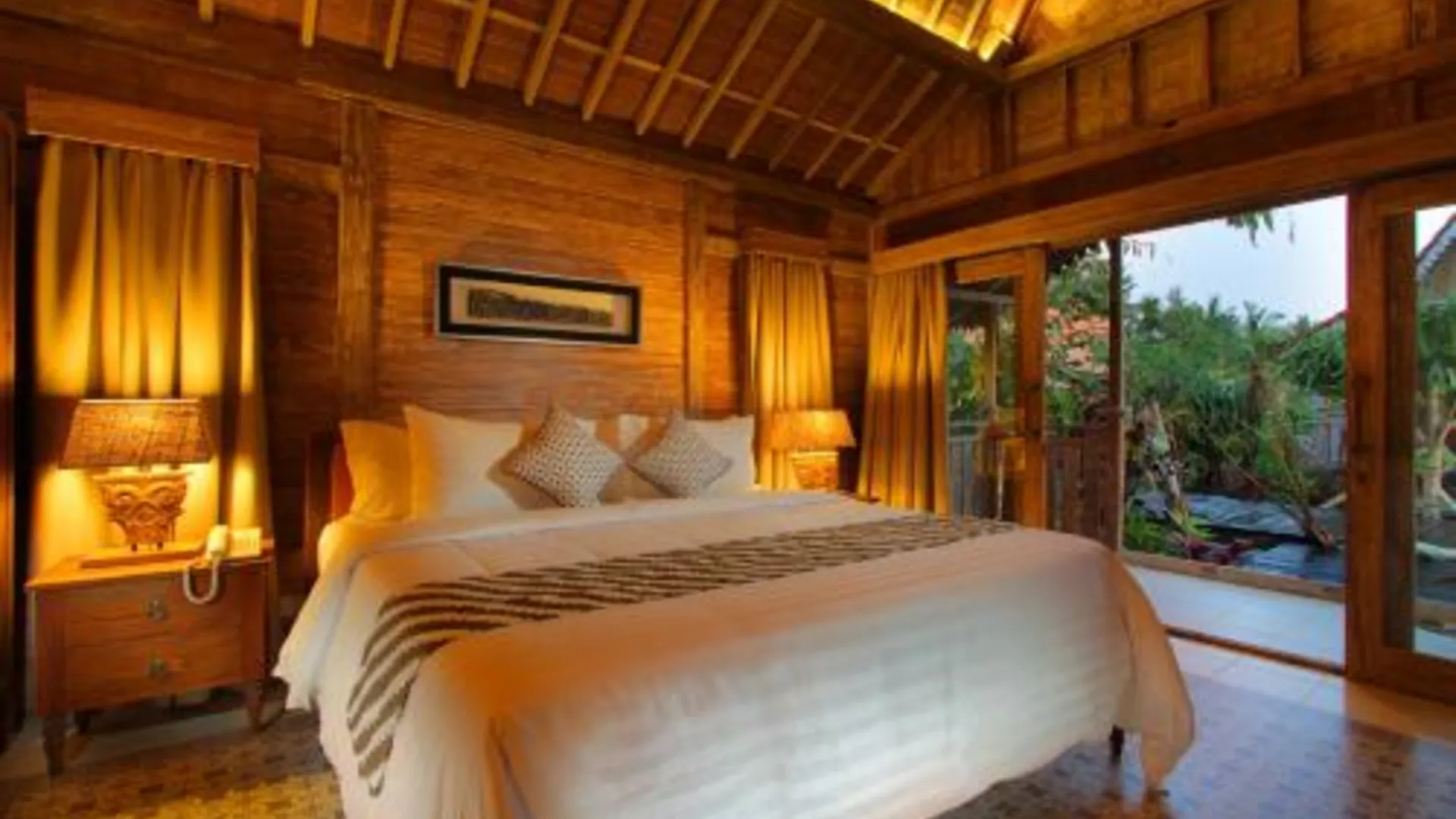 발리 수아르티 부티크 빌리지 4성급 호텔 스위트룸