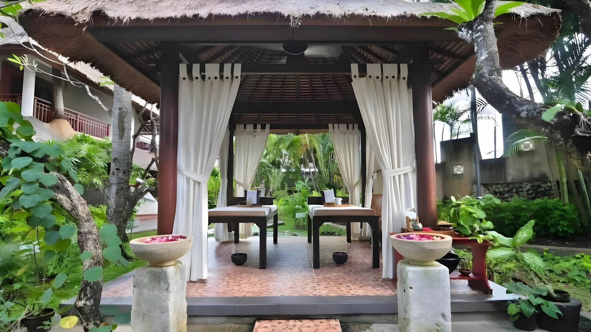 발리 사티바 사누르 코티지 호텔 3성급 호텔 외관