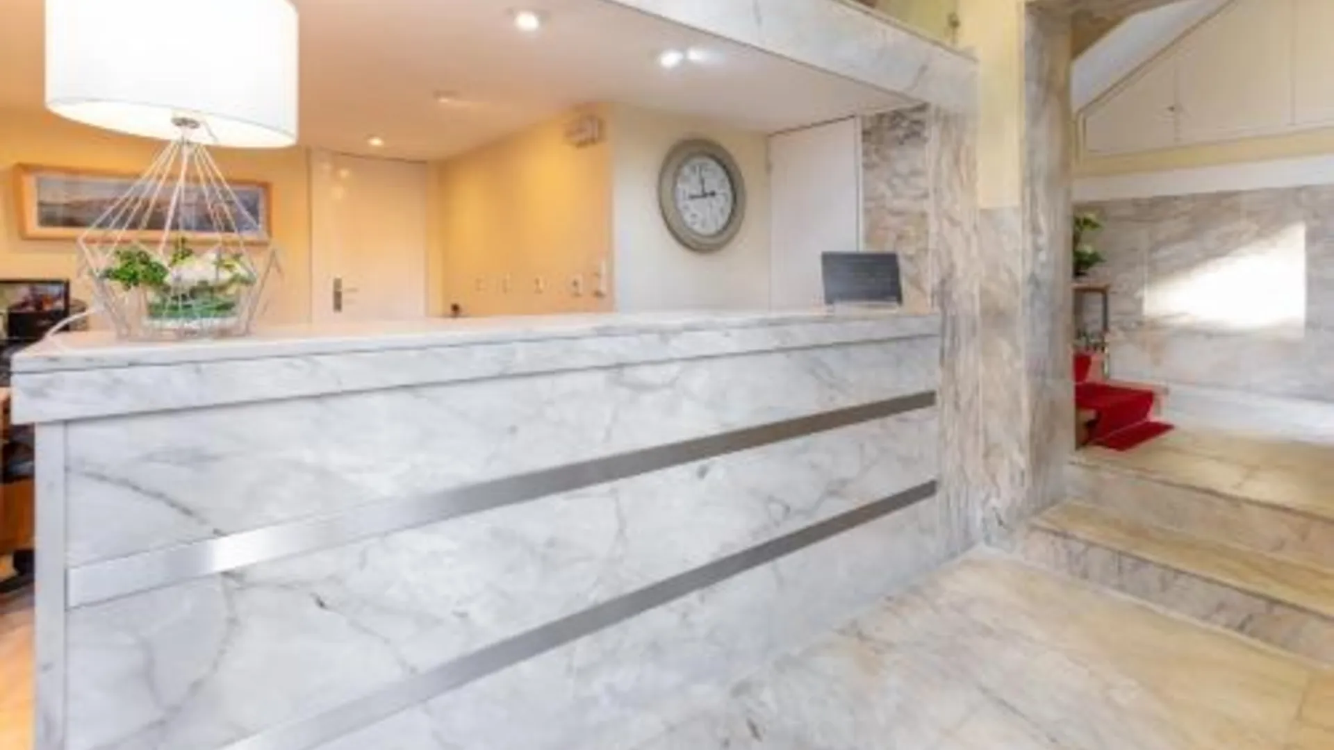 포르투 호텔 도 노르테 2성급 호텔 외관