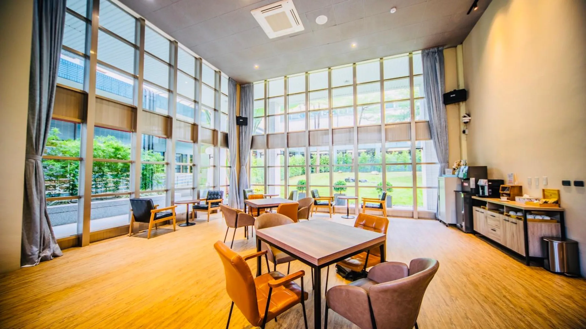 타이베이 메트로 인 3성급 호텔 로비