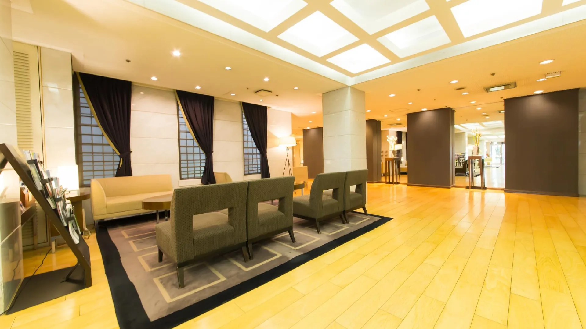 오사카 일 그랜드 우메다 호텔 3성급 호텔 로비