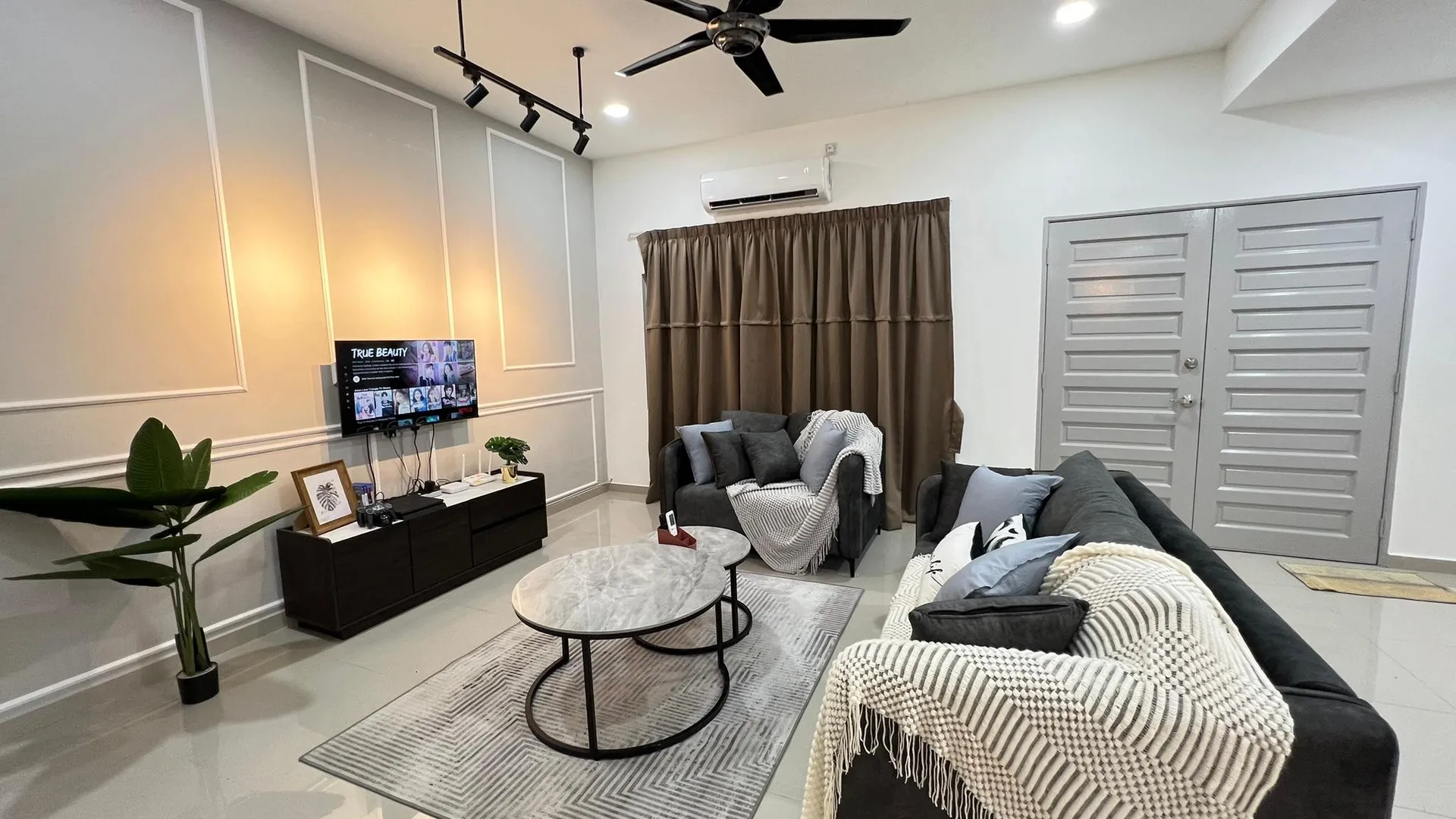 쿠안탄 쿠안탄 시티의 아파트먼트 (230m², 침실 4개, 프라이빗 욕실 3개) 4성급 게스트하우스 스위트룸