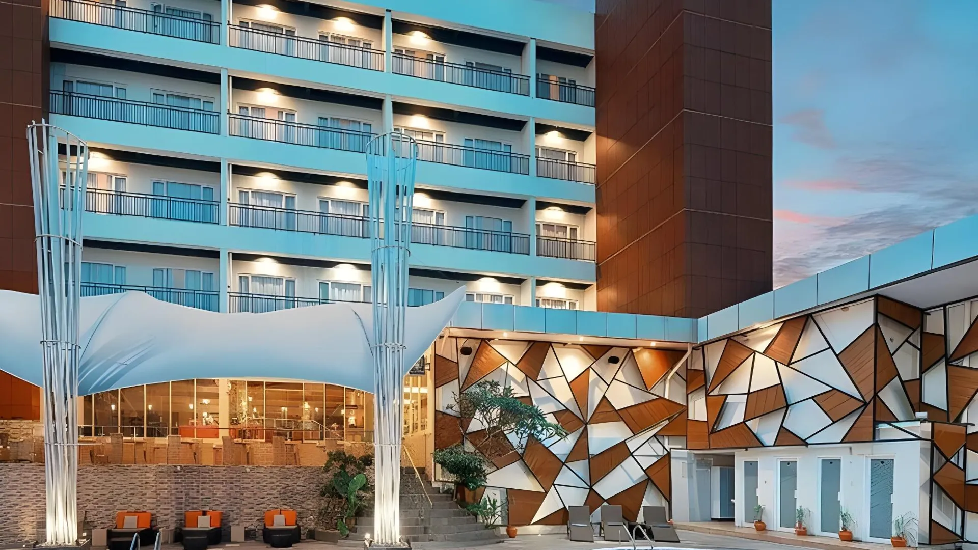 마카사르 하퍼 페린티스 바이 애스턴 4성급 호텔 부대시설