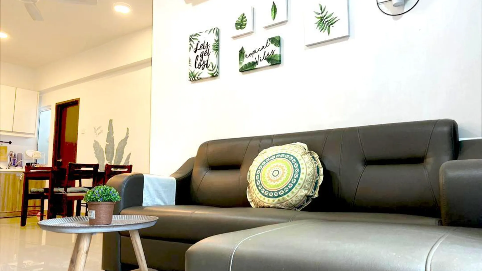 이포 캄풍 자와의 아파트먼트 (852m², 침실 2개, 프라이빗 욕실 2개) 3성급 싱글룸 로비