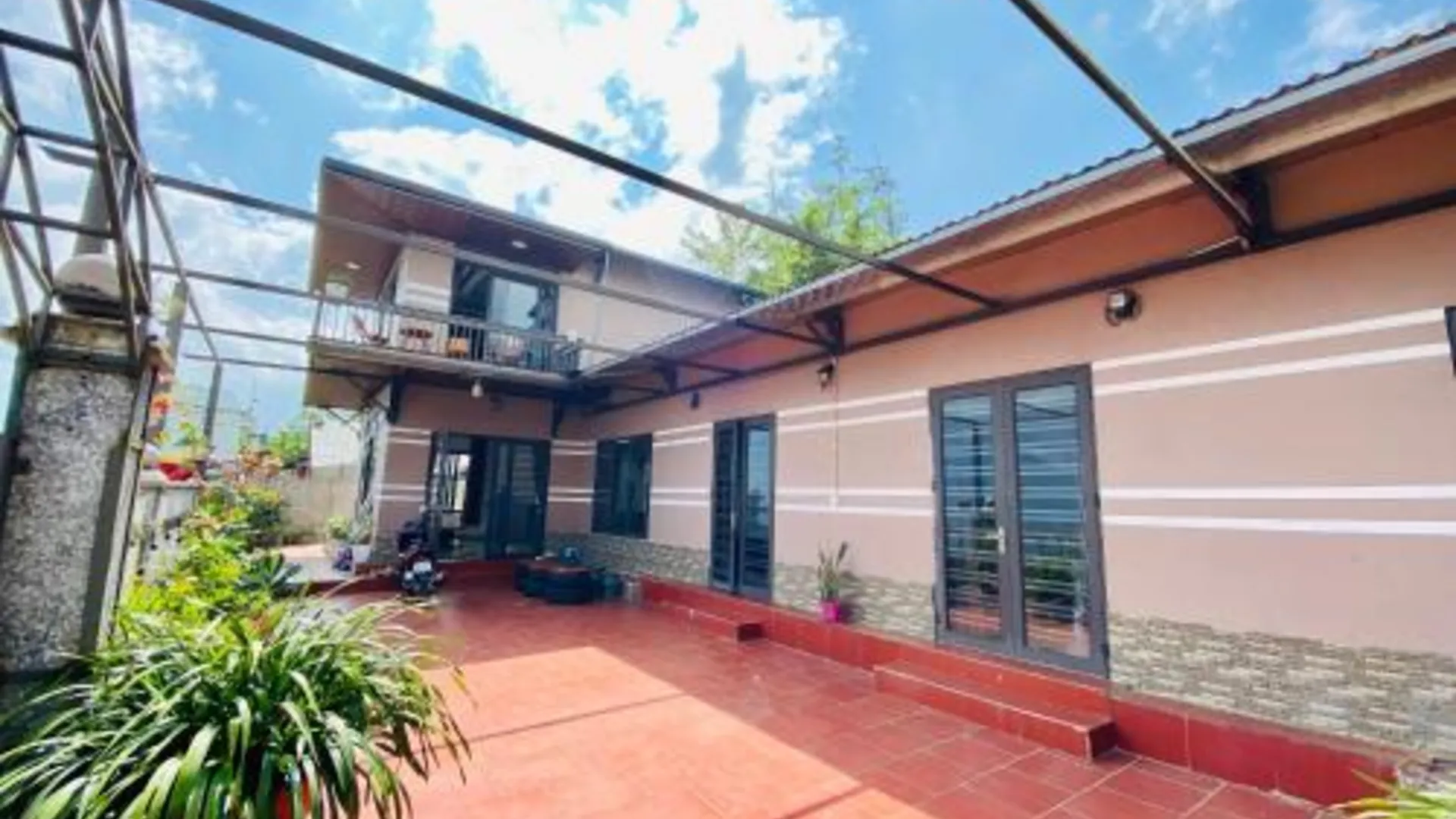 사파 사빠 도심의 프라이빗 하우스 (200m², 침실 3개, 프라이빗 욕실 3개) 4성급 게스트하우스 외관