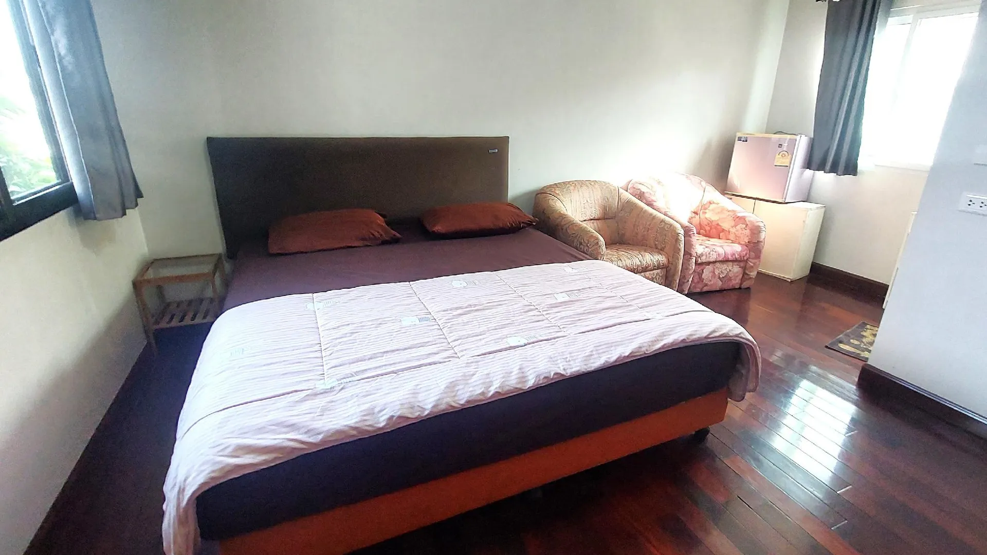 방콕 룩샤인 아파트먼트 2성급 호텔 전망