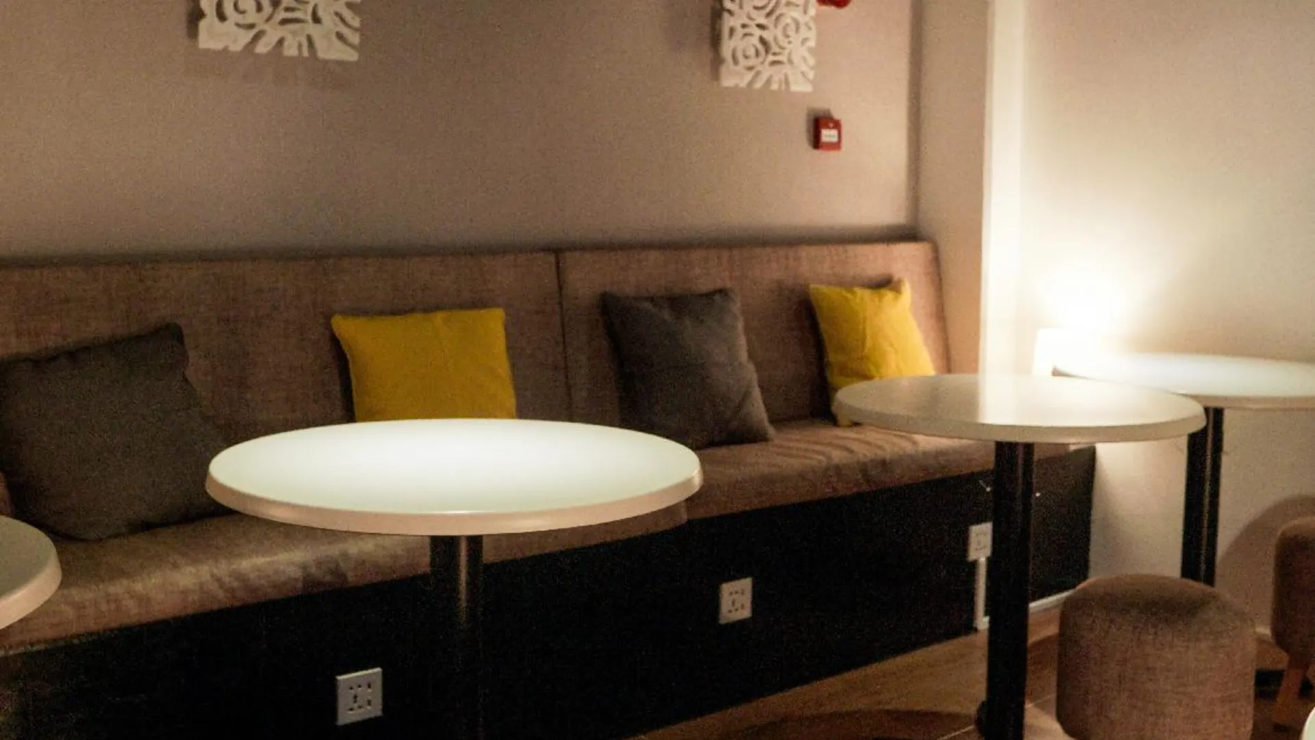 세부 문스타 세부 호텔 - 디럭스 룸 2성급 게스트하우스 로비