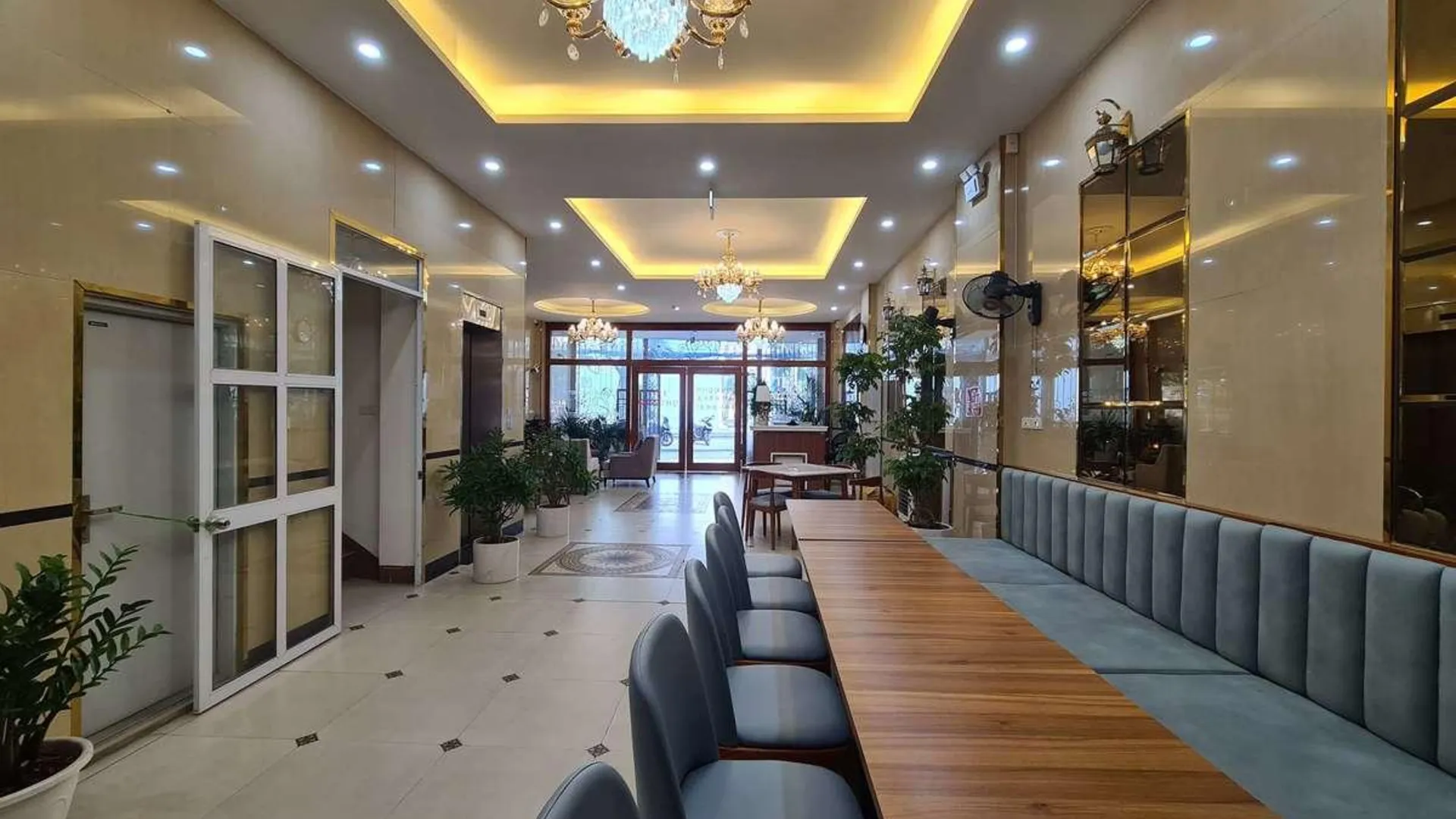 하노이 탄 항 호텔 니어 미 트리 3성급 호텔 외관